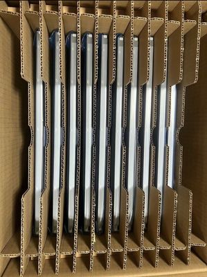 R213RFE-L01 INNOLUX 21,3» 2048 (RGB) ×1536 1000 ΒΙΟΜΗΧΑΝΙΚΉ LCD ΕΠΊΔΕΙΞΗ CD/M ²