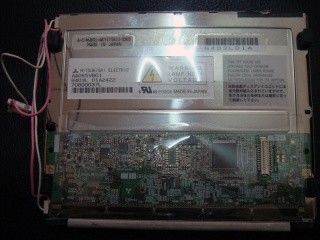 AA065VB01 Μηχανικά συμμετρικός 6.5 ιντσών TFT LCD πίνακας 400 cd/m2 70/70/50/60