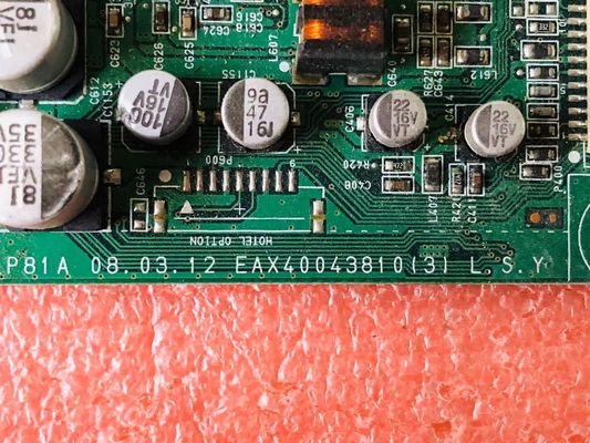 LM315QU1-SSA2 32.0&quot; 7680x4320 Βιομηχανική οθόνη TFT 400 cd/m2 89/89/89/89 (τύπος.)